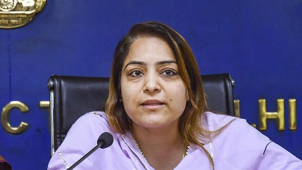 दिल्ली: छठ पूजा पर पूर्वांचल के लोगों को मिलेगी हर सुविधा, MCD ने जारी किया इतना बजट