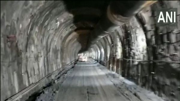 Video: ऋषिकेश-कर्णप्रयाग रेल परियोजना को लेकर बड़ा अपडेट, यहां 3 किमी लंबी सुरंग के निर्माण का काम पूरा