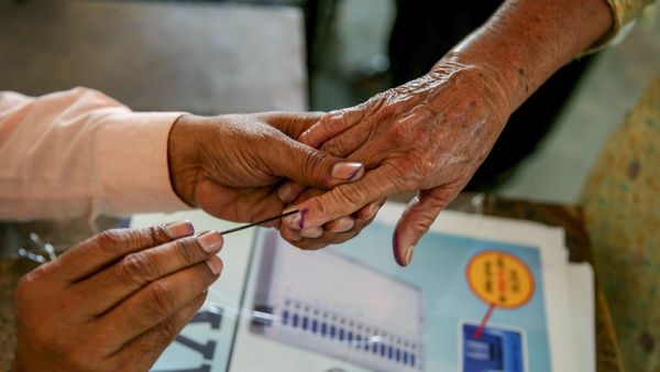 Vote Bank Politics: आतंकी हमले पर वोट बैंक की राजनीति