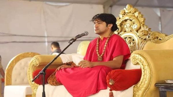 Bhopal News:पर्चे से चमत्कार नहीं होता, मैं भी इंसान हूं, बागेश्वर धाम के धीरेंद्र कृष्ण शास्त्री का बड़ा बयान