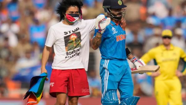 चर्चा में विराट कोहली को गले लगाने वाला व्यान जोनशन, लोग बोले- 'यही मैन ऑफ द मैच है'