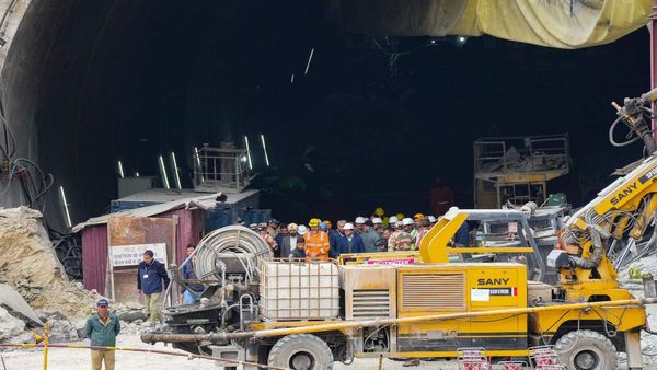 Uttarkashi Tunnel: सुरंग हादसे पर Adani Group का बयान, बताया टनल निर्माण में हमारी कोई हिस्सेदारी नहीं