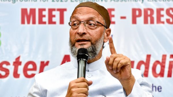 'हैदराबाद का नाम बदलने के दावे, नफरत की राजनीति का प्रतीक', ओवैसी ने साधा BJP पर निशाना