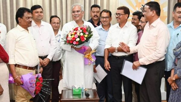 छत्तीसगढ़: पशु चिकित्सा सहायक शल्यज्ञ संघ ने CM भूपेश बघेल से की मुलाकात, वेतन मिलने पर जताया आभार
