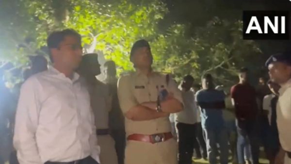 Bihar News: सारण में 19 लोगों से सवार नाव पलटी, दो लोगों की मौत, बचाव अभियान जारी