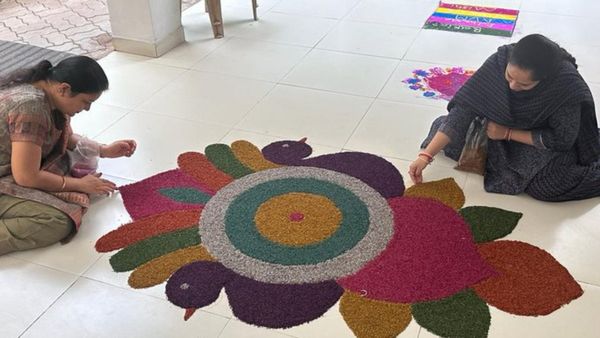 सीएम बघेल ने बेटी और बहू की दिवाली पर रंगोली बनाते हुए फोटो की शेयर, दी शुभकामनाएं