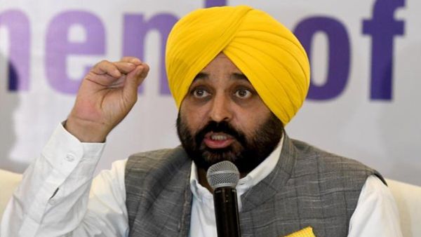 पंजाब कैबिनेट को लेकर बड़ा निर्णय, दो मंत्रियों के पोर्टफोलियो में बदलाव, सीएम मान के पास 11 विभाग