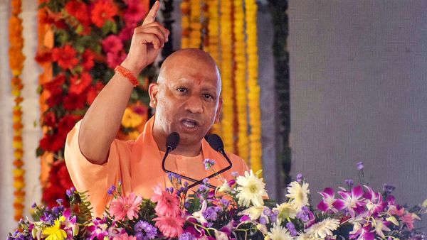 दिवाली पर्व पर CM योगी का तोहफा, UP के 28 लाख सरकारी कर्मियों को 46 फीसदी DA