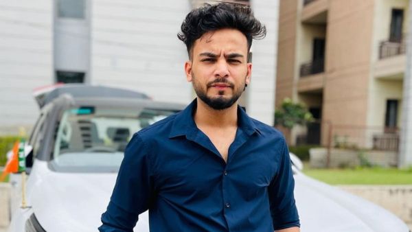 नोएडा की रेव पार्टी में सप्लाई हो रहा था सांपों का जहर, एल्विश यादव समेत कई पर FIR