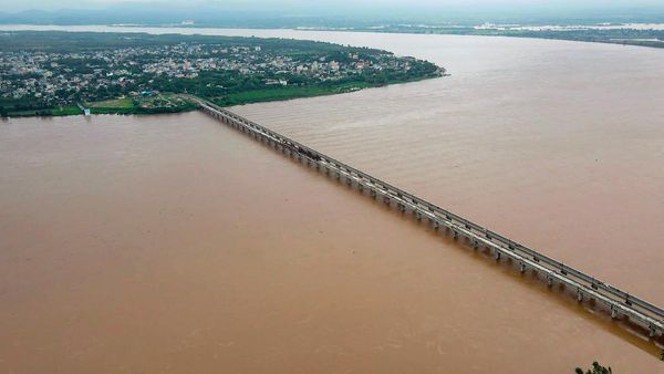 हैदराबाद में नदियों को जोड़ने पर टास्क फोर्स की अहम बैठक