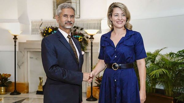 भारत ने कनाडा के लिए e-visa सर्विस फिर से बहाल की, क्या संबंधों को सामान्य करने की दिशा में बढ़ी सरकार?