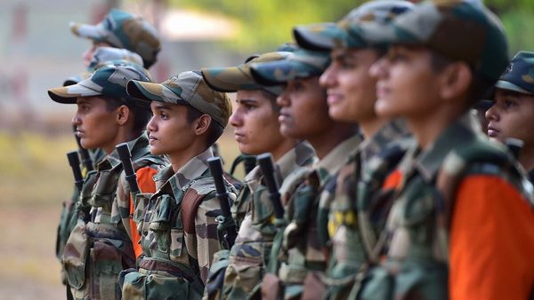 मैटरनिटी लीव पर रक्षा मंत्री राजनाथ सिंह का बड़ा फैसला, अब हर रैंक की महिला जवानों को मिलेगी छुट्टी