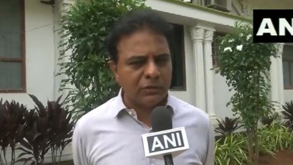 तेलंगाना: 'कांग्रेस ने पूर्व PM PV नरसिम्हा राव का किया अपमान', KTR ने प्रियंका और राहुल गांधी पर साधा निशाना