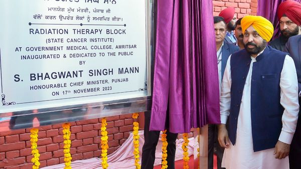 पंजाब: 'लोगों को बेहतर स्वास्थ्य सुविधाएं देने के लिए प्रतिबद्ध', अमृतसर में बोले CM भगवंत मान