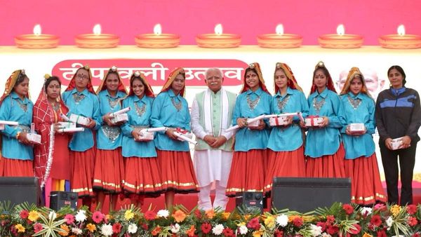 महिला सम्मान सम्मेलन में शामिल हुए सीएम खट्टर, कहा-महिलाओं के लिए चलाई अनेक योजनाएं