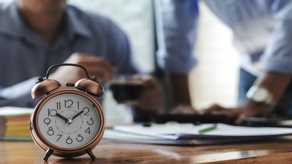 Work Hours: कितना सही है चार दिन काम, तीन दिन आराम का फार्मूला