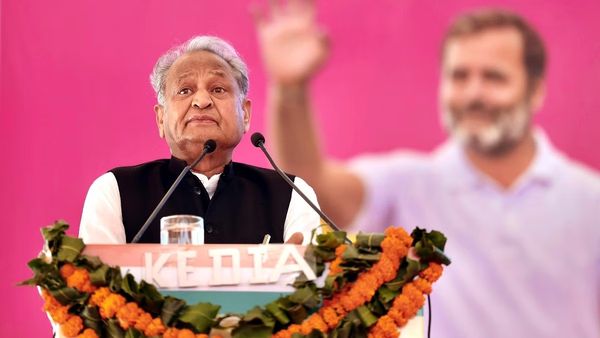 Rajasthan Congress: गहलोत की लोकप्रियता का लाभ उठाने में कांग्रेस हो रही विफल 