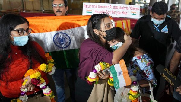 'The Evacuation: Operation Ganga' एशियन टेलीविजन अवॉर्ड के लिए नोमिनेट, 22 हजार छात्रों को बचाने की कहानी