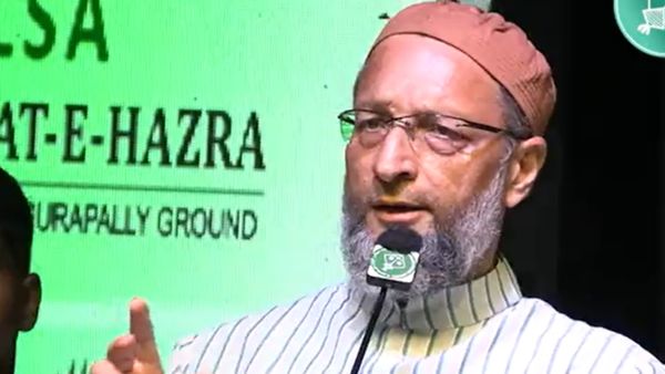 तेलंगाना: 'दुनिया में कभी किसी को सिंगल नहीं रहना चाहिए', नाम लिए बिना ओवैसी ने राहुल गांधी पर साधा निशाना