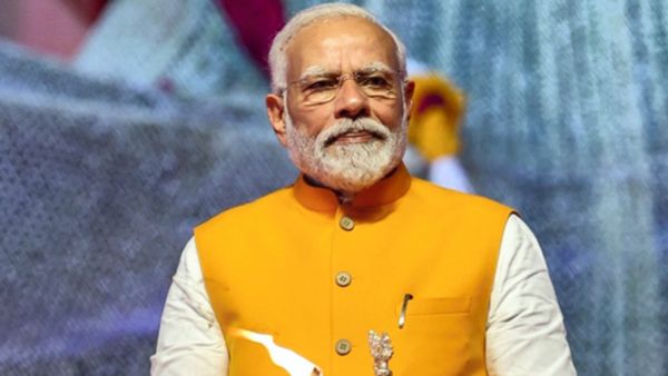 सुरंग में फंसे मजदूरों के बाहर आने पर पीएम मोदी हुए भावुक, बोले- टीम वर्क की अद्भुत मिसाल