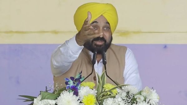 पंजाब: सरकारी स्कूलों के विद्यार्थियों को भगवंत मान सरकार ने दी बड़ी राहत, फीस जमा करने को दिया दोबारा मौका