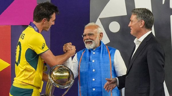 'इंदिरा गांधी भारत को PAK से हारता देख, स्टेडियम से चली गई थीं', राहुल के 'पनौती' बयान के बाद वायरल हुआ Video