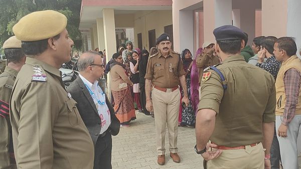 Voting in Rajasthan: राजस्‍थान में एक-एक वोट के लिए 'लड़ाई', मांडल में मंत्री पर हमला, जयपुर में भी हंगामा