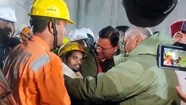 अभी करना होगा इंतजार, सुरंग से बाहर आए श्रमिक जानिए कब पहुंचेंगे घर