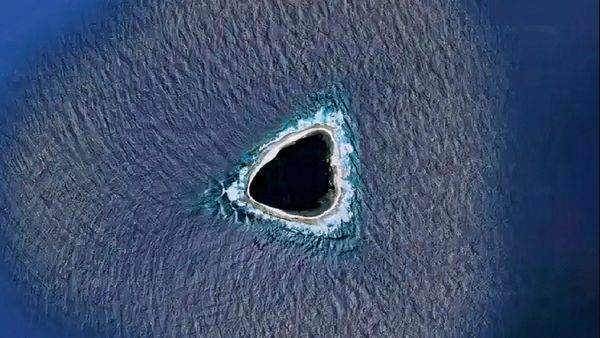 धरती पर मौजूद 'खोखले द्वीप' का सच आया सामने, गूगल पर नहीं दिखता इसका मैप, अब गोताखोर ने खोला सीक्रेट