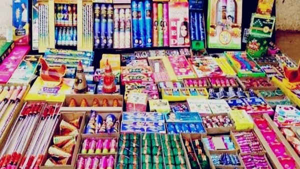 Bhopal News: चीनी पटाखे खरीदना और बेचना प्रतिबंध, बेचते मिले तो होगी सख्त कार्रवाई