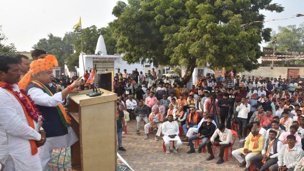 कांग्रेस ने झूठे वादे करके जनता को गुमराह करने का काम किया, ग्वालियर ग्रामीण में नरेंद्र सिंह तोमर का बयान