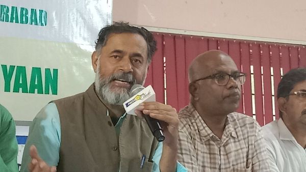 तेलंगाना: योगेंद्र यादव ने कांग्रेस की जीत की भविष्यवाणी की, बोले- BRS के लिए 10 साल पर्याप्त थे