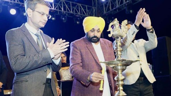 Guldasta 2023: जालंधर में 'गुलदस्ता 2023' की शुरूआत, सीएम मान ने पंजाब पुलिस को लेकर कही बड़ी बात