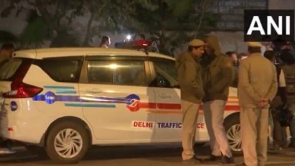 Delhi: दिल्ली में इजरायली एंबेसी के पास धमाका, चश्मदीद ने बताई आंखों देखी, फोर्स तैनात