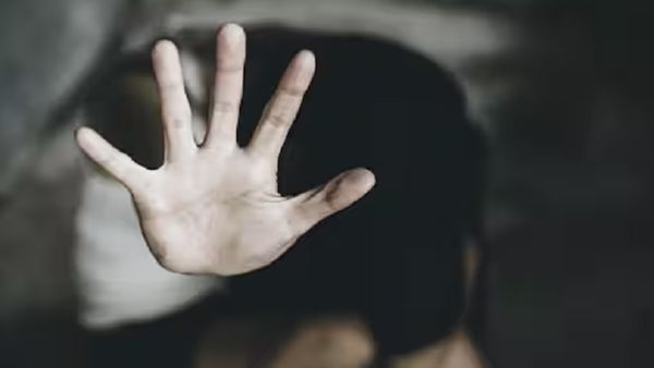 'पति के भाइयों को फंसाने के लिए अपनी ही 13 साल की बेटी का यौन उत्पीड़न...', गुरुग्राम की महिला ने की ऐसी हरकत