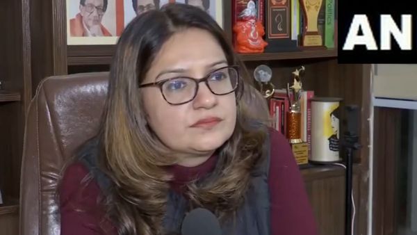 'BJP में शामिल हो जाए धीरज साहू तो सभी आरोपों से हो जाएंगे मुक्त', IT कार्रवाई पर बोलीं प्रियंका चतुर्वेदी