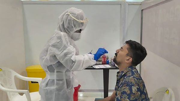 COVID-19 Cases: भारत में 24 घंटे में मिले 841 नए कोविड केस, 3 की मौत, 7 महीने बाद सबसे ज्यादा संक्रमित