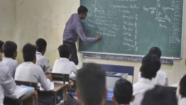 BSSTET Recruitment: बिहार स्पेशल टीईटी आवेदन की अंतिम तिथि बढ़ाई गई, 7288 पदों पर होगी भर्ती, देखें डिटेल्स