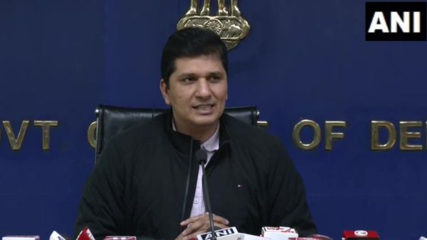 मैं खुद तो दवाओं की जांच नहीं करता...दवा घोटाले को लेकर दिल्‍ली के स्‍वास्‍थ्‍य मंत्री सौरभ ने LG को घेरा