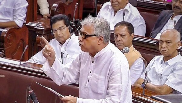 Parliament security breach: लोकसभा के 14 सांसदों को किया गया सस्पेंड, डेरेक ओ ब्रायन भी राज्यसभा से निलंबित