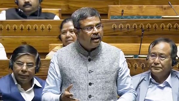 Winter Session 2023: केंद्रीय विश्वविद्यालय संशोधन बिल-2023 लोकसभा से पास, दोनों सदन कल सुबह तक के लिए स्थगित