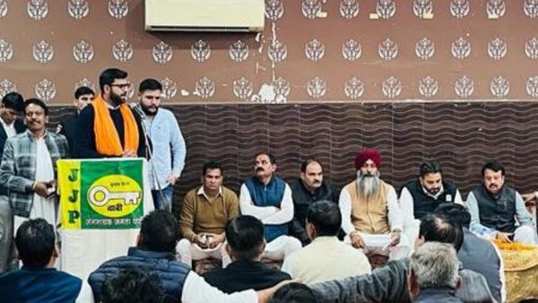 दिग्विजय चौटाला ने पूर्व सीएम भूपेंद्र हुड्डा को कुछ यूं घेरा, पूछा- बुजुर्ग पेंशन को लेकर सवाल