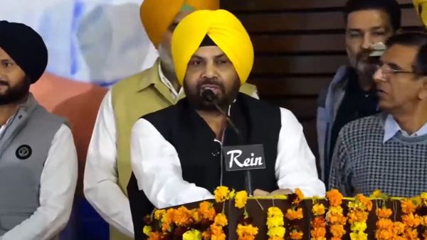 पंजाब: हरभजन सिंह ईटीओ ने किया रक्तदान, बोले- साहिबजादों की शहादत सभी के लिए प्रेरणा का स्रोत