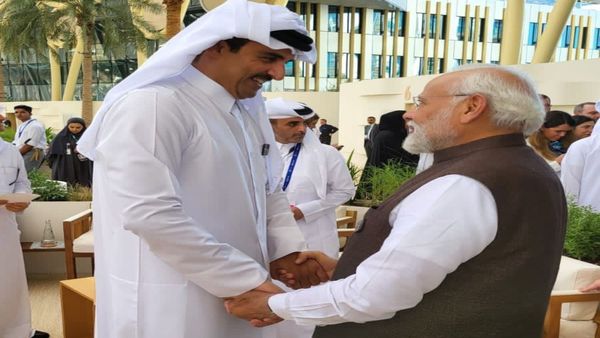 कतर के अमीर से प्रधानमंत्री नरेन्द्र मोदी की मुलाकात, क्या पूर्व नेवी अफसरों को मिली फांसी की सजा पर हुई बात?