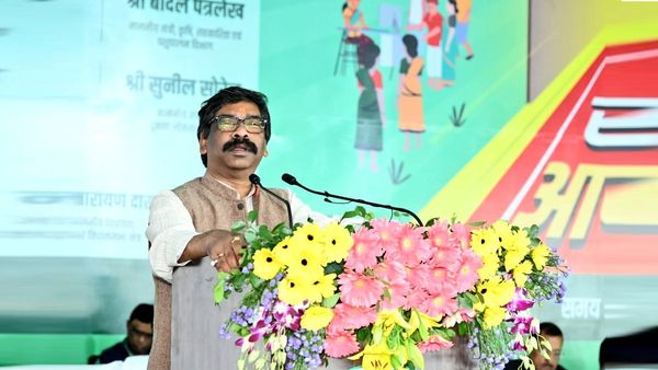 सीएम हेमंत सोरेन ने देवघर की जनता को दी विकास कार्यों की सौगात, विपक्ष पर साधा निशाना