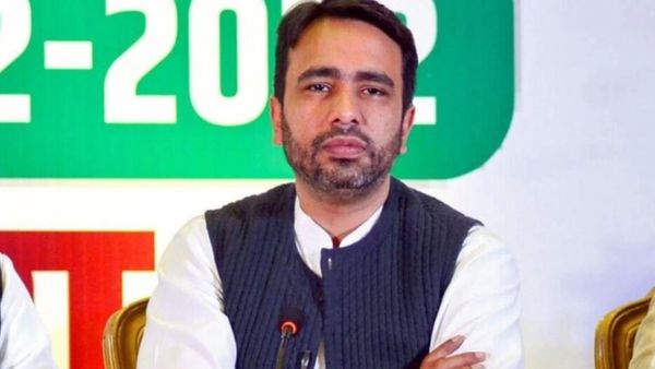 जयंत चौधरी ने क्यों किया हिजाब का समर्थन? वेस्ट यूपी की राजनीति में चल दिया सबसे बड़ा दांव