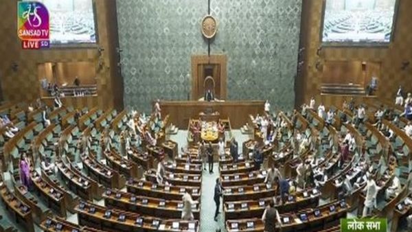 Parliament Security Breach: 'स्पीकर ही सदन का संरक्षक', विपक्ष से गृह मंत्री के बयान की मांग पर बोली सरकार