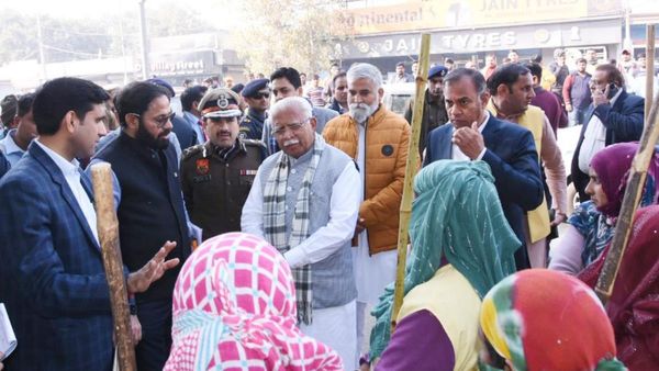 गुरुग्राम में सफाई व्यवस्था का CM खट्टर ने किया निरीक्षण, एजेंसी और आयुक्त तक पर लगाया जुर्माना
