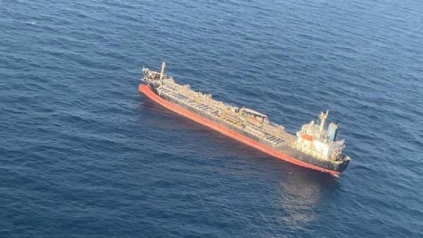 Merchant Vessel: मर्चेंट शिप MV केम प्लूटो पर ड्रोन का हमला, सवार थे 20 भारतीय, ICG ने बचाया