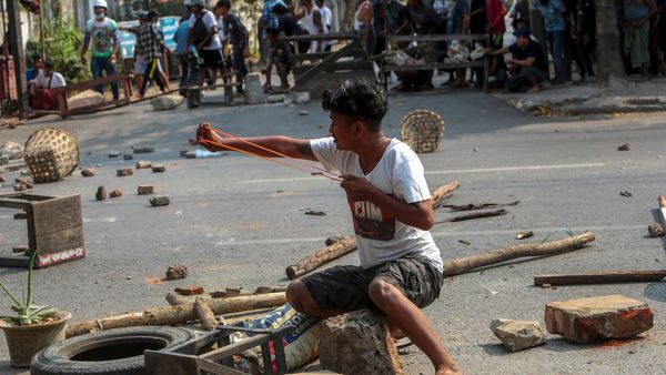2024 में भारत के तीन पड़ोसी देशों में छिड़ सकता है गृहयुद्ध.. सालभर सुलगता रहा गुस्सा, एक पर टूटने का खतरा!